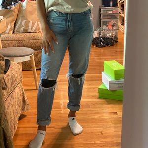 American Eagle Mom Jean